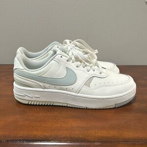 Nike Women’s Gamma Force 8